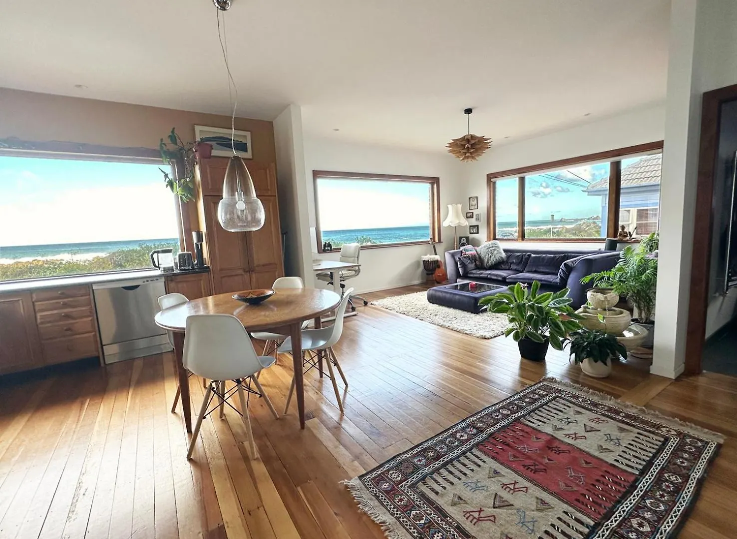 Stunning Views Ocean-Front Villa Wellington